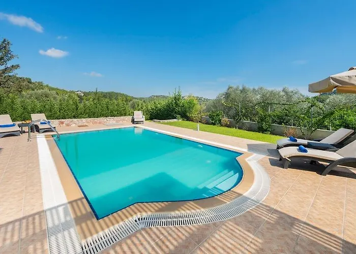 Seven Spring 4* Κολύμπια